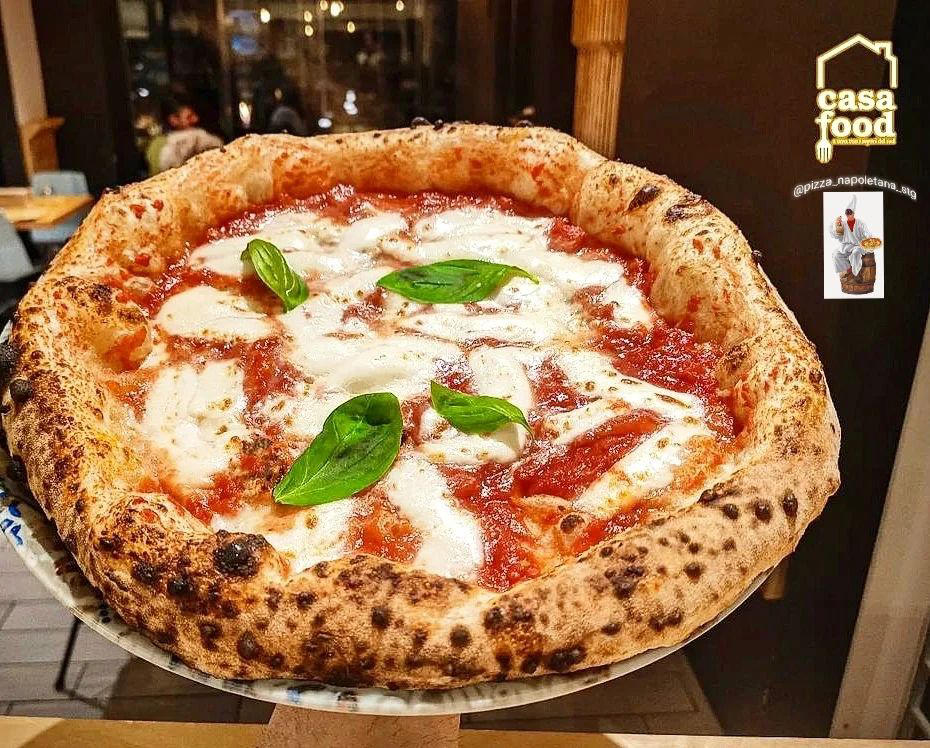 Pizza napoletana - Thanks to #casafoodpizzapanuozzievino #pizza #pizzanapoletana #pizzeria #verace #