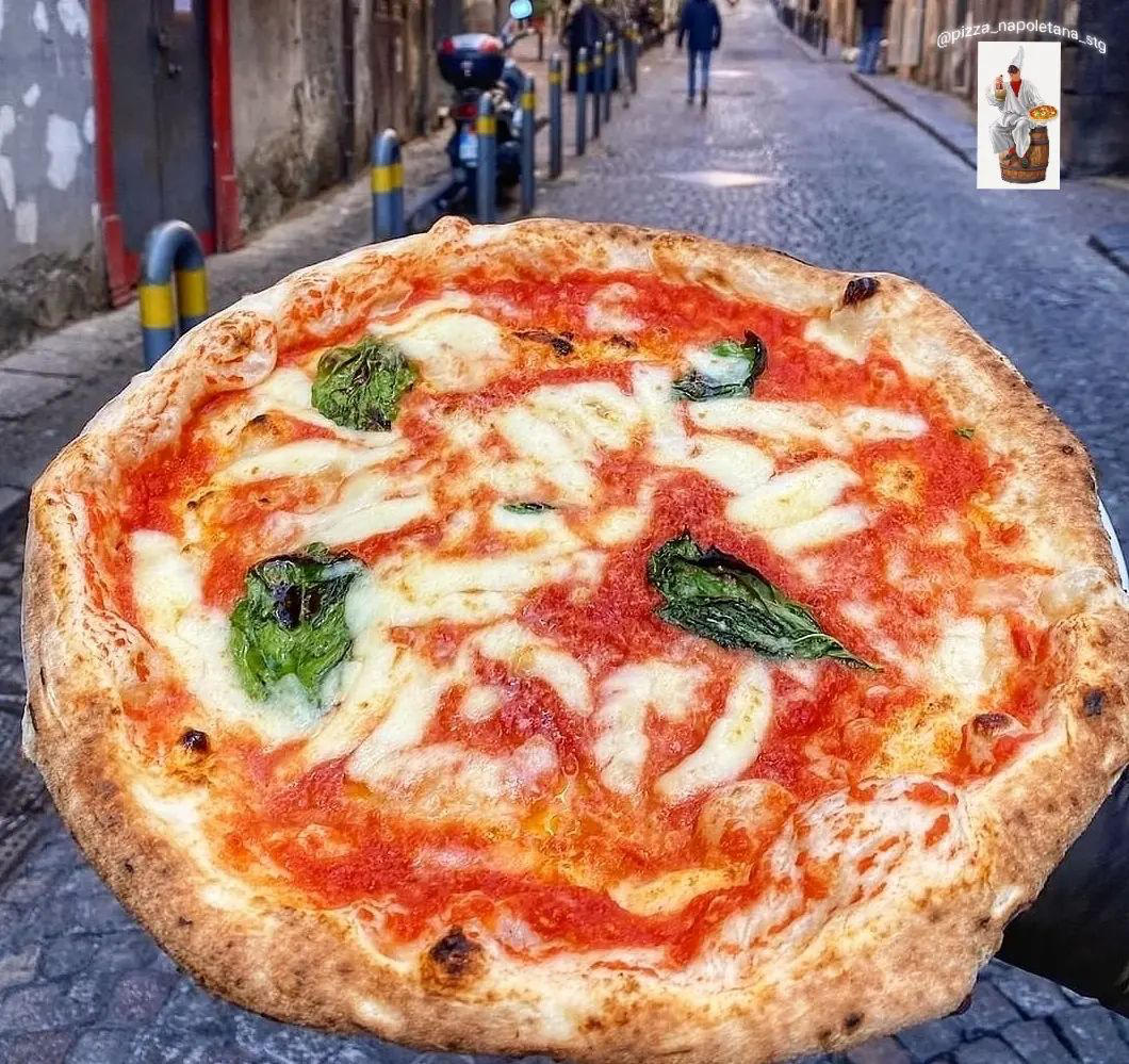 image  1 Pizza napoletana - Thanks to #pasqualevitiello_ #pizza #pizzanapoletana #napoli #centrostorico #camp